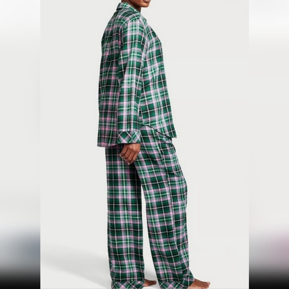 Victoria's Secret Green and Pink Plaid Pajama Set - Picture 2 of 11
